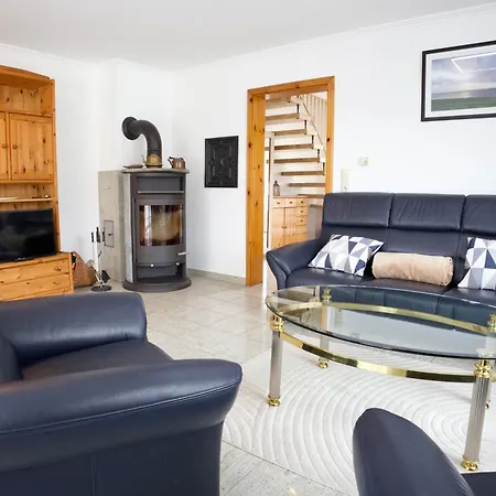 Haus Deichschaf بيت للعطل *