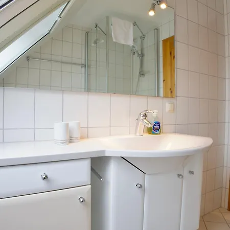 Haus Deichschaf بيت للعطل *